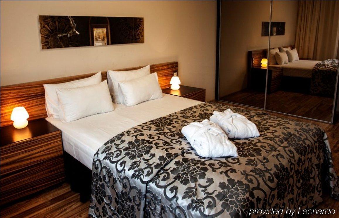 Ararat All Suites Hotel Клайпеда Экстерьер фото