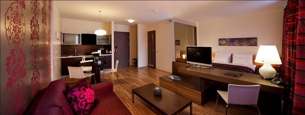 Ararat All Suites Hotel Клайпеда Экстерьер фото